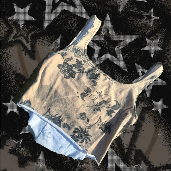 Top - Picture 3 of 4